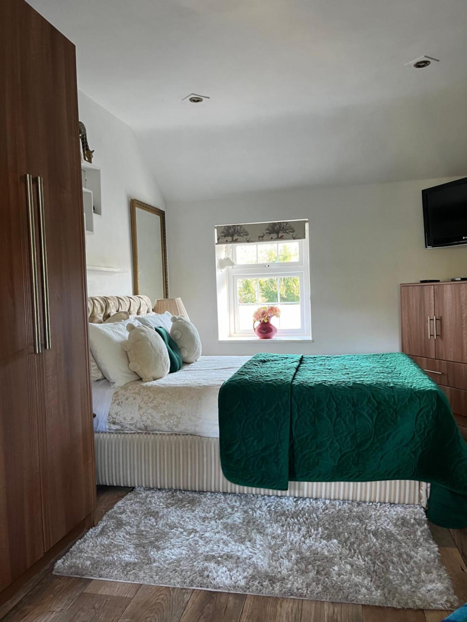 Old Mill House Bed & Breakfast Larne Bagian luar foto